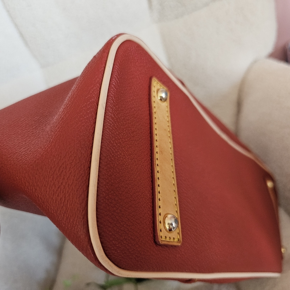 Dooney & Bourke Tote Bag - Picture 5 of 11